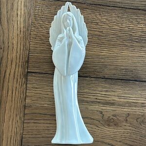 Adoration Praying Angel RECO